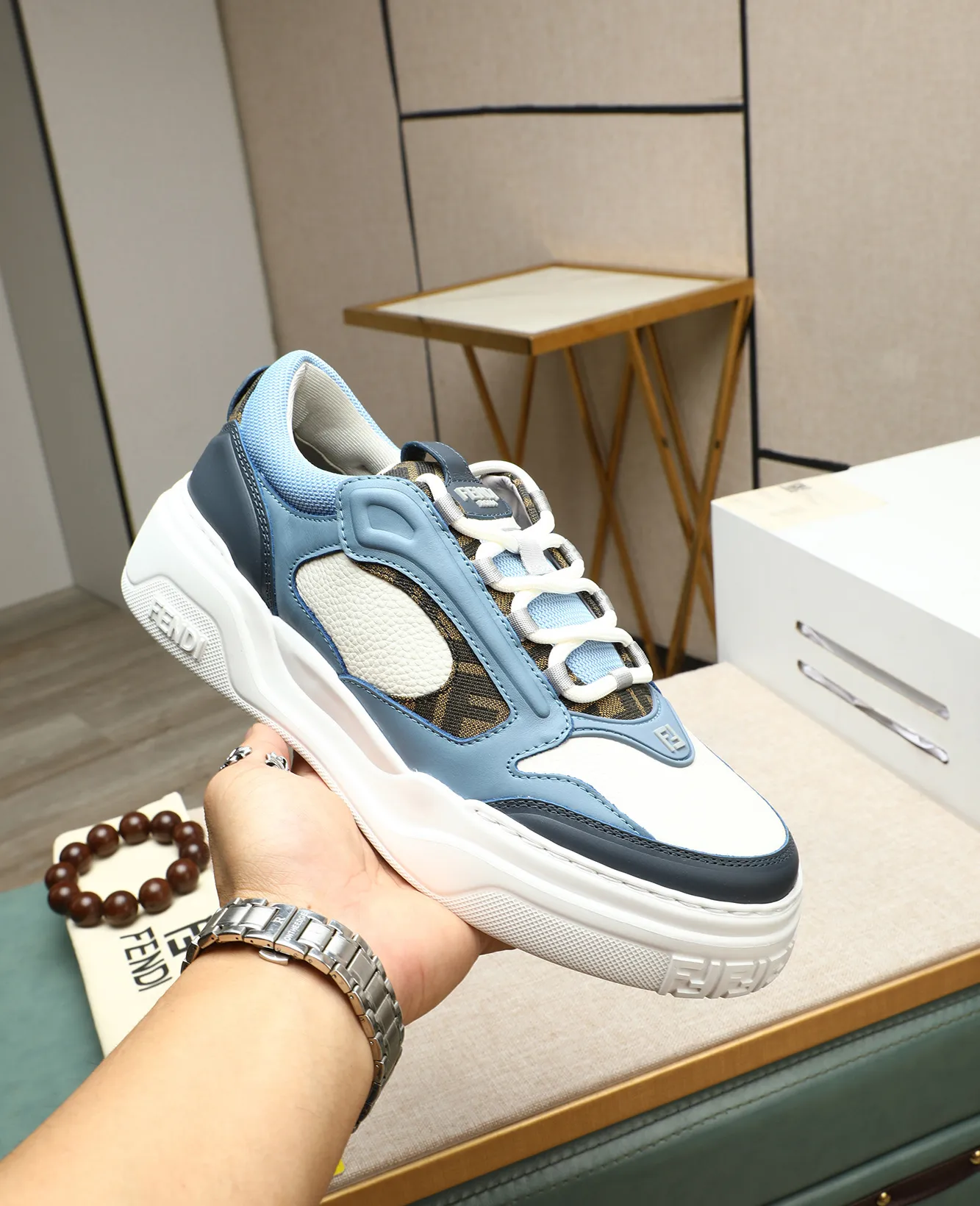 Men's shoes 💰760 [FENDI] Fendi - High-end quality original casual sports shoes - Upper: Nappa calfskin, pebbled calfskin, tongue and heel; injection molded brand logo plastic module - Lining: brand canvas - Outsole: ultra-light TPR foam·rubber; molded outsole -Super high quality control·Fine workmanship: highlighted (high-end·luxury·grade) -Size :39-44 (38, 45, can be customized)